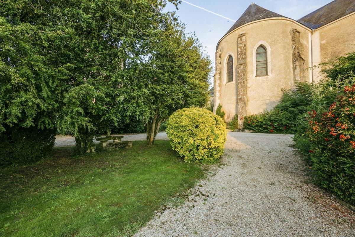 14Th Century Priory In Pressigny Pressigny (Deux-Sevres) Exterior foto